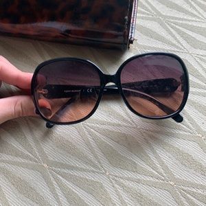 Tory Burch Sunglasses with case